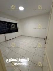  12 شقة فارغة - الصويفية - 3نوم 1ماستر - 190م - قرب الخدمات العامة