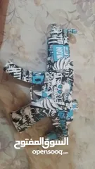  1 رشاش mb5 المشهور في العاب الجوال يطخ الاوربيز (كرات الجل تكبر في الماء)
