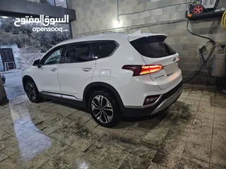  1 هونداي سنتافيه 2020 ترخيص 19 للبيع. 7 ركاب اصل .عداد قليل