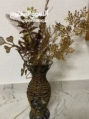  3 شجرة اصطناعية كبيرة  2 شجر اصطناعي قصير