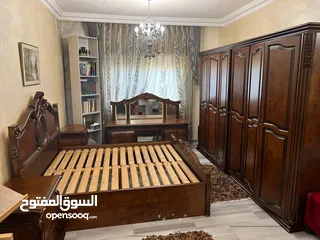  1 للبيع – غرفة نوم خشب زان فاخرة بسعر لقطة!