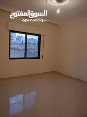  12 شقة طابق ثالث للايجار سكن عائلي سوبر ديلوكس منطقة هادئة مقابل جامعة العلوم التطبيقية 3 غرف نوم صالون