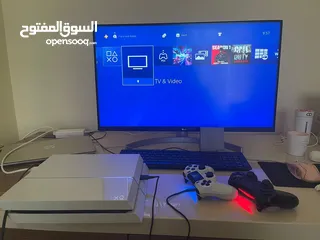  2 PS4 White Version. Very Good Condition