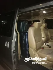  6 خدمة تأجير وتوصيل الى المطار والجسر باص سياحي