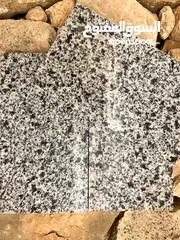  10 1250 متر مربع شايش درج جرانيت مصري نيو حلايب جودة عالية ، قياسات من 100 الى 160 سم بسعر الجملة