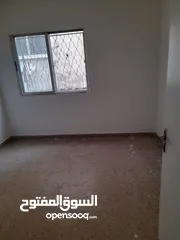  7 شقة بحالة ممتازة للبيع بالهاشمي الشمالي حي نايفة - ش.مناف - عمارة رقم 116 - قريبة على كفتيريا الوحش.