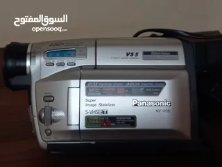  1 متوفر لدينا كاميرا باناسونيك  بحاله ممتازه تعمل ميه بالميه تصوير عالي الجوده معها ريموت والشاحن  دقه