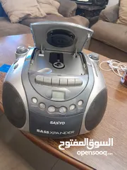  3 دي في دي وكاسات وراديو سانيو