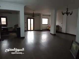  16 شقه بشارع النادي 207 متر