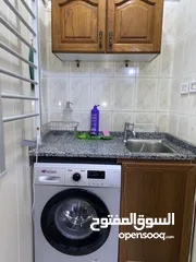  14 شقه مفروشه واستوديو مفروش  للايجار أسبوعي او شهري او سنوي. وللعائلات فقط كون العماره عائليه محترمه.