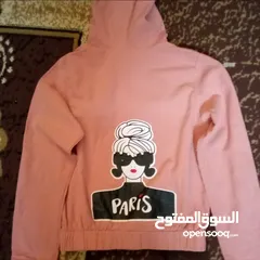  2 ملابس بناتي مستعمل بس نضيف بأسعار رمزيه ومراعاه عالكميه بلبسو عمر 8/9 سنين