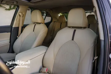  13 Toyota Camry GLE Hybrid 2019  تويوتا كامري GLE هايبرد  فل كامل مع فتحه