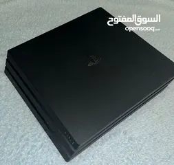  4 للبيع بلايستيشن 4بـــرو 1000GB مع 5 أشرطة العاب بحالة ممتازة جــداً مع الواير