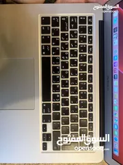  1 بسعر مغري ماك بوك 2017 من أبل بحاله ممتازه معاه شاحنه الاصلي استخدام قليل كيبورد عربي إنجليزي .