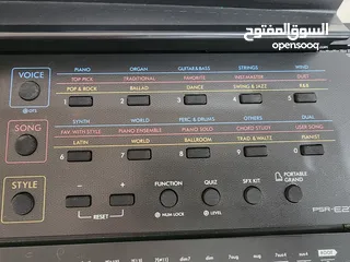  3 Portable music keyboard Yamaha (PSR-E273)