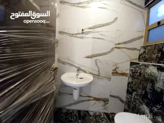  4 شقة طابق ثالث مع روف بمساحة 174 متر للبيع في ام السماق  ( Property ID : 30724 )