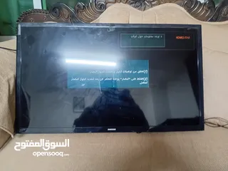  3 شاشه سامسونج 32 بوصه بحاله جيده