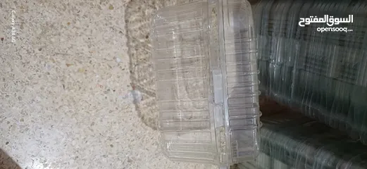  4 علب بلاستيك 100 وخمسين حبة