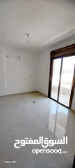  3 شقق للبيع في بيتونيا بتقسيط مباشر نص بنص