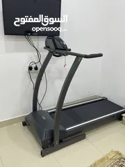  1 جهاز جري بحالة جيده كالجديد استخدام شهر فقط