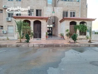  1 شقة غير مفروشة للبيع في الخامسة