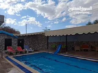  24 شاليه لقطة للبيع الغور شميساني الغور طابقين مع بركة بسعر محروق للبيع المستعجل