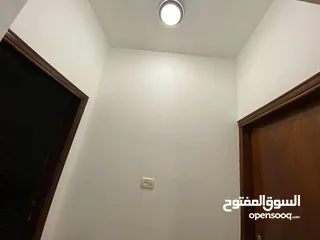  7 شقة للأيجار الطيرة قرب شرطة الحراسات