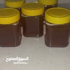  3 عسل طبيعي من المنحله للعلبه