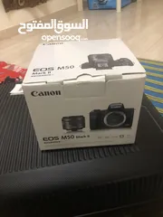  4 كاميرة كانون M50