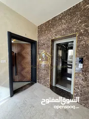  2 لم تسكن - تشطيبات فاخرة - طريق المطار - 4نوم - 230م - بإطلالــــه بانوراما - تستحق المشاهدة