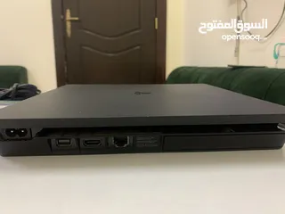  3 للبيع بلا ستيشن فور 4 نظيف جدا 500 جيبي  For sale PlayStation 4, very clean, 500 GB