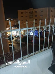  12 استوديو غرفة وصالة وحمامين وترث كبير