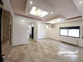  7 شقة غير مفروشة للإيجار 202م2 ( Property 19304 ) سنوي فقط