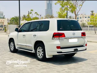  5 TOYOTA LAND CRUISER GXR V6 VERYWELL MAINTAINED SUV FOR SALE