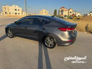  16 هيونداي افانتي AD2017 فل كامل عدا الفتحه