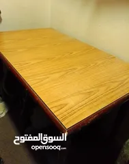  3 طاولة سفرة خشب مستعملة بس تقيلة كتير،السعر قابل للتفاوض