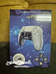  3 يد بلايستيشن 5 جديد مع هدايا