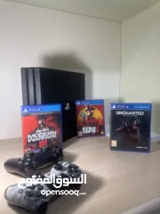  2 سنة الشراء 2019 Ps4 pro for sale استخدام سنتين فقط
