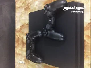  1 play station 4 slim  بلي فور سلم 500 غيغا