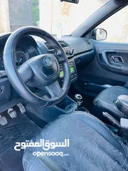  5 سكودا فابيا مع فتحة سقف