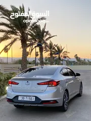  1 هيونداي أفانتيAD 2019 —الشكل الجديد (وارد كوريا)