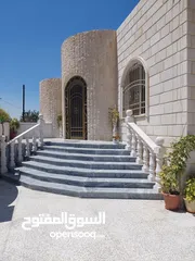  11 بسعر شقة فيلا دوبلكس مع شقة منفصلة للبيع في أبو نصير