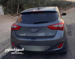  4 هيونداي i30 بحالة ممتازة جدا للبيع