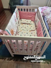  1 سرير اطفال بيبي خشبي مع فرشته