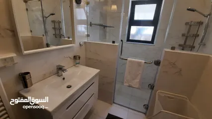  2 شقة مفروشة للإيجار 240م2 ( Property 43226 )-175129170