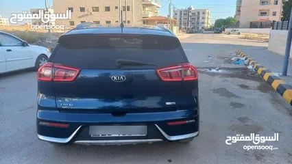  3 كيا نيرو لون كحلي فحص 2 جيد بسعر مغري قابل للبدل