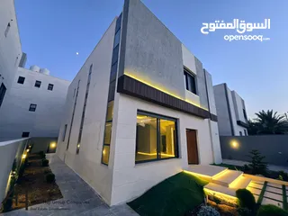  5 فيلا طابقين وروف للبيع الراهبات الورديه