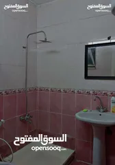  8 شقة مفروشة للبيع المستعجل بداعي السفر في إربد شارع الجامعة