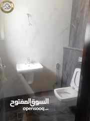  3 شقة فاخرة للبيع في أم أذينة طابق ثاني 170م تشطيب سوبر ديلوكس لم تسكن