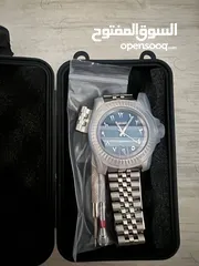  2 ساعة SEIKO Custom Open Back Case اوتوماتيك بميناء ازرق جميل وارقام هندية تتميز بقصة الرولكس